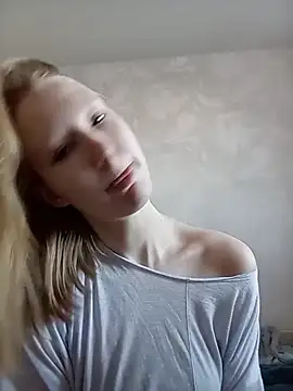 TanyaSavel online show from March 6, 2026, 9:39 am