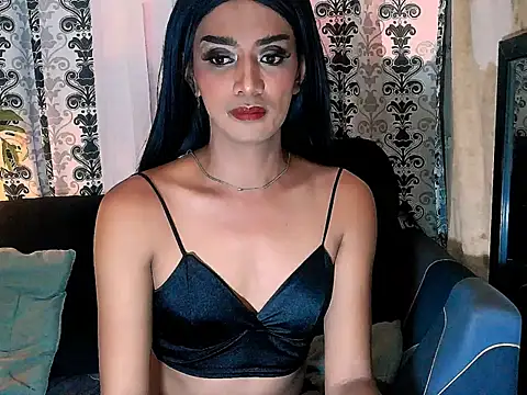 Queeny Cassandra online show from June 10, 2026, 11:57 pm