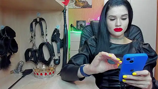 KristiTopxx online show from October 8, 2025, 6:38 pm