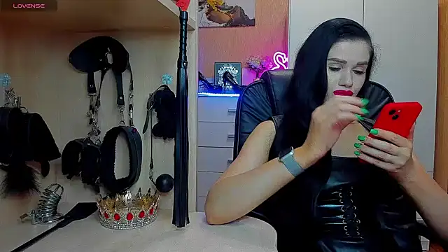 Snapshot of KristiTopxx chatting on June 25, 2026, 8:13 pm KristiTopxx online show from June 25, 2026, 8:13 pm