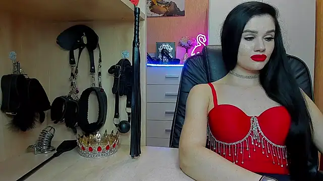 Snapshot of KristiTopxx chatting on July 7, 2026, 6:12 pm KristiTopxx online show from July 7, 2026, 6:12 pm