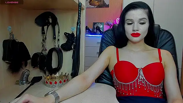 Snapshot of KristiTopxx chatting on August 4, 2026, 8:44 pm KristiTopxx online show from August 4, 2026, 8:44 pm