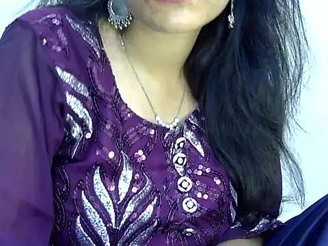 Neha Sharma2 online show from April 25, 2026, 1:41 pm