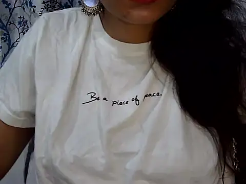 Snapshot of Neha_Sharma2 chatting on June 6, 2026, 2:11 pm Neha Sharma2 online show from June 6, 2026, 2:11 pm