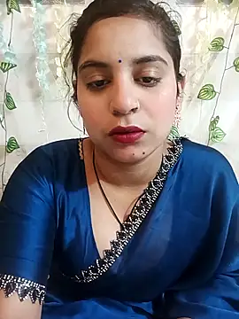 lovely-girl99 online show from April 6, 2026, 3:37 am