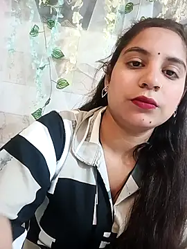 lovely-girl99 online show from April 7, 2026, 4:46 am