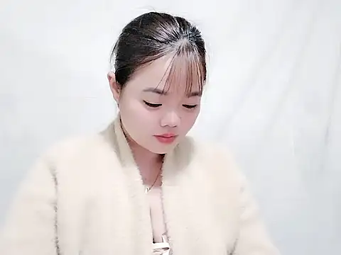 Kitty-lick online show from March 8, 2026, 1:04 pm