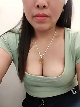 01 ANNA 01 online show from April 29, 2026, 6:03 pm