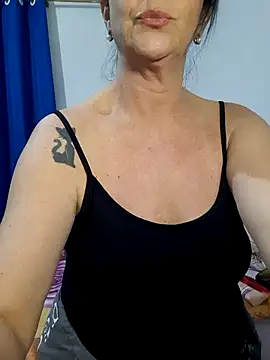 Camilegaucha online show from August 3, 2026, 11:19 pm