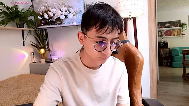 Snapshot of Sr_evann chatting on May 18, 2026, 5:41 pm Sr evann online show from May 18, 2026, 5:41 pm