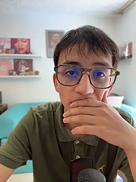 Snapshot of Sr_evann chatting on June 5, 2026, 4:35 pm Sr evann online show from June 5, 2026, 4:35 pm
