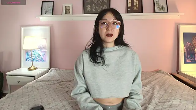 Abigailladyy online show from May 1, 2026, 11:37 am