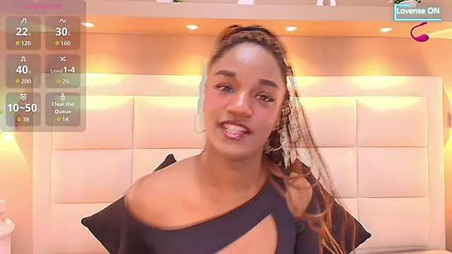 Snapshot of Chloebrunnie chatting on June 2, 2026, 12:29 pm Chloebrunnie online show from June 2, 2026, 12:29 pm