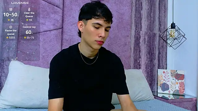 AronTawers online show from April 24, 2026, 7:27 pm