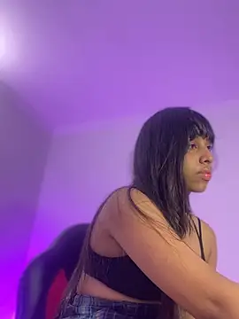 THALIA EF online show from March 17, 2026, 8:23 pm