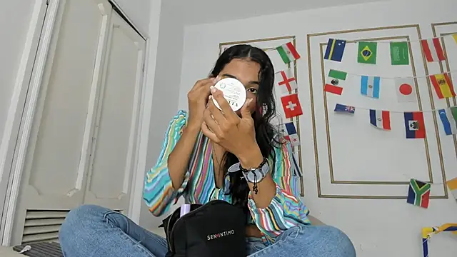 emily gaviria1 online show from June 29, 2026, 12:05 pm