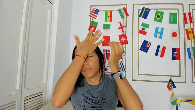 emily gaviria1 online show from July 14, 2026, 12:11 pm