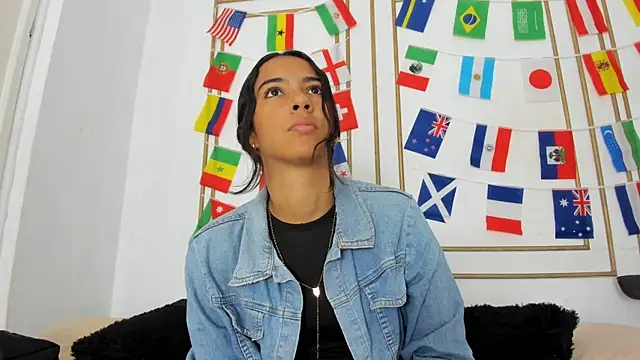 emily gaviria1 online show from July 15, 2026, 1:49 pm