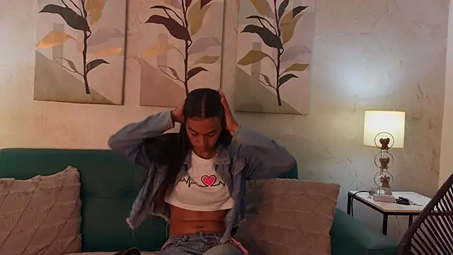 emily gaviria1 online show from August 5, 2026, 12:19 pm