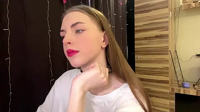 PollyDream online show from March 1, 2026, 9:11 am