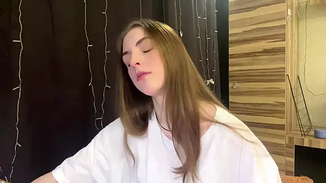 PollyDream online show from March 3, 2026, 8:09 am