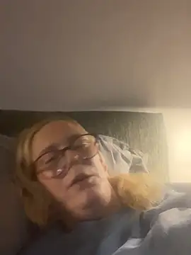 Snapshot of Amelie_BlondeXX chatting on March 3, 2026, 8:15 pm Amelie BlondeXX online show from March 3, 2026, 8:15 pm