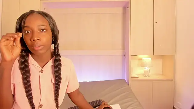 Snapshot of Oshun_444 chatting on June 23, 2026, 12:03 pm Oshun 444 online show from June 23, 2026, 12:03 pm