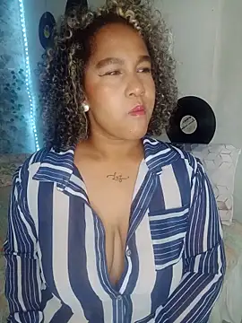 Snapshot of medusafox_ chatting on May 15, 2026, 4:30 am medusafox online show from May 15, 2026, 4:30 am