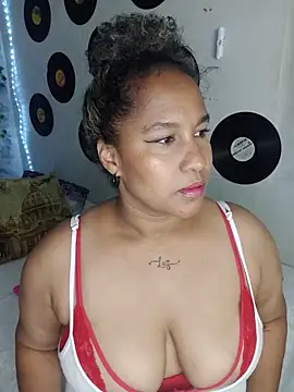 Snapshot of medusafox_ chatting on June 14, 2026, 5:31 am medusafox online show from June 14, 2026, 5:31 am