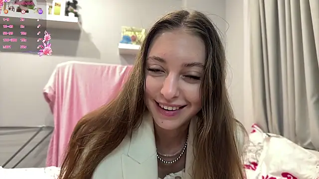 Snapshot of selena_favn chatting on June 11, 2026, 2:22 am selena favn online show from June 11, 2026, 2:22 am