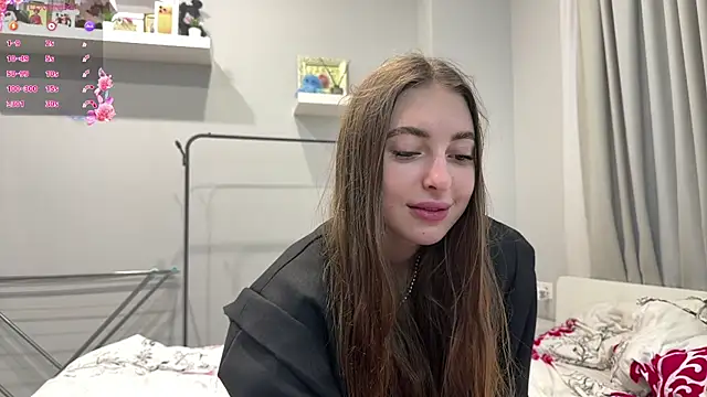 Snapshot of selena_favn chatting on June 13, 2026, 2:31 am selena favn online show from June 13, 2026, 2:31 am