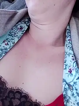 lily2022 online show from February 27, 2026, 7:52 am