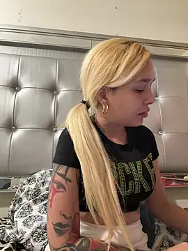 KimberlyBrenda online show from March 11, 2026, 4:13 pm