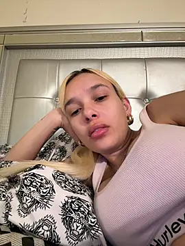 KimberlyBrenda online show from March 15, 2026, 4:46 pm