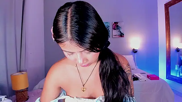 KimTaylorW online show from June 11, 2026, 2:33 am