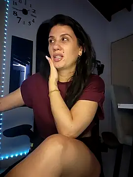 Snapshot of sashaaqueen chatting on March 5, 2026, 6:31 am sashaaqueen online show from March 5, 2026, 6:31 am