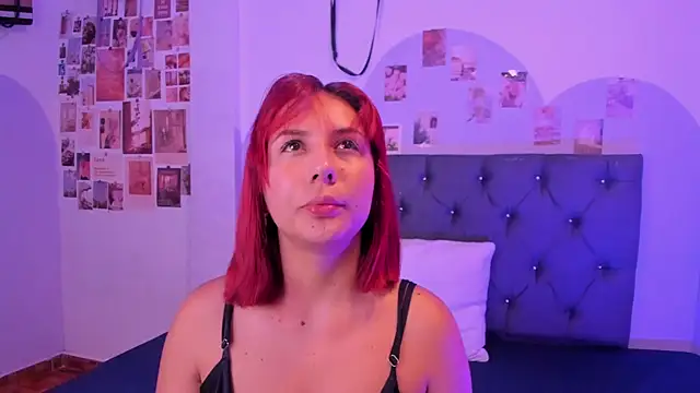 Snapshot of violeta_blaze1 chatting on July 19, 2026, 12:20 pm violeta blaze1 online show from July 19, 2026, 12:20 pm