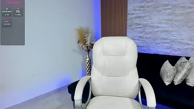 ANGIE-SMITH online show from June 15, 2026, 11:12 am