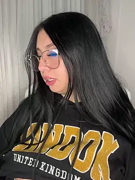 Ashleeyprincess01 online show from May 6, 2026, 12:08 am