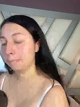 Ashleeyprincess01 online show from May 18, 2026, 1:39 pm