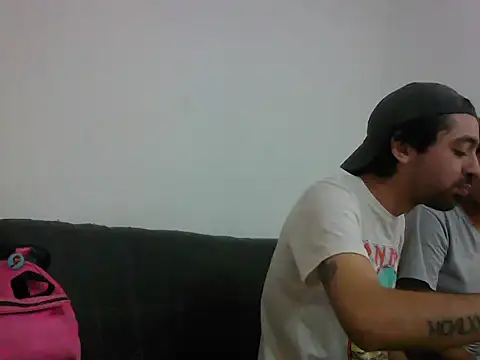 Snapshot of _iluvatar_ chatting on March 5, 2026, 7:10 pm iluvatar online show from March 5, 2026, 7:10 pm