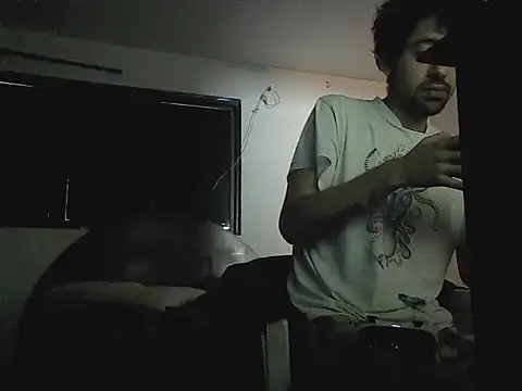 Snapshot of _iluvatar_ chatting on March 7, 2026, 5:43 pm iluvatar online show from March 7, 2026, 5:43 pm