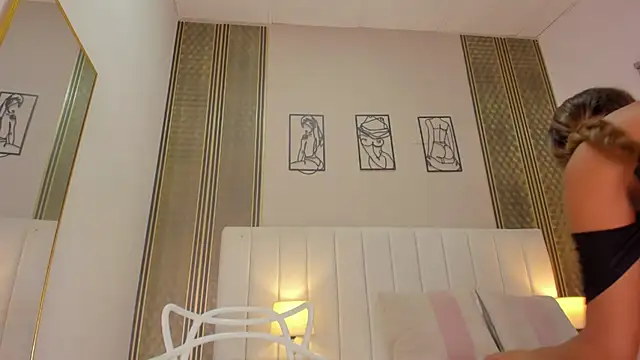 sheila x online show from March 4, 2026, 6:47 pm