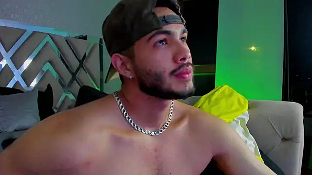 Vincentblack online show from June 18, 2026, 2:12 am