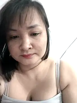 Jeassi-sica01 online show from April 25, 2026, 4:04 pm