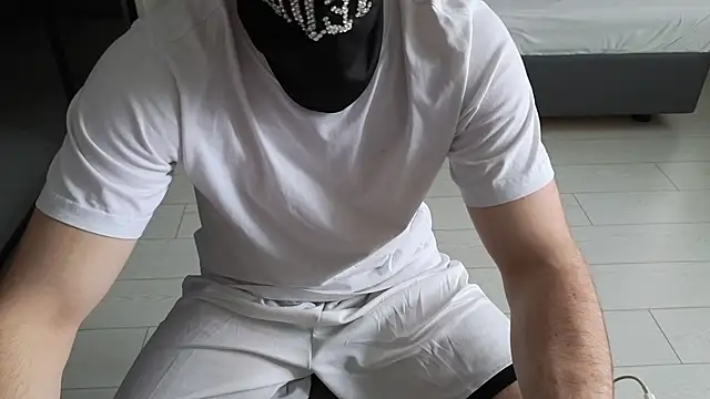 chantatummm online show from April 26, 2026, 12:25 pm