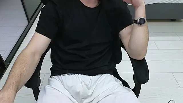 chantatummm online show from April 28, 2026, 6:13 pm