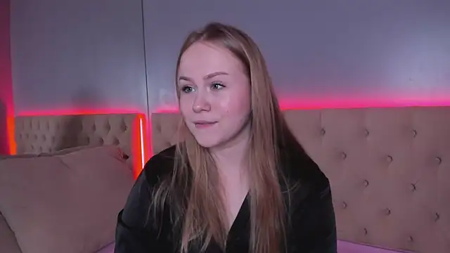stacy moorex online show from April 30, 2026, 8:37 pm