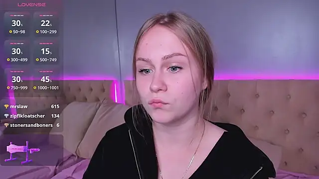 stacy moorex online show from June 11, 2026, 12:43 am