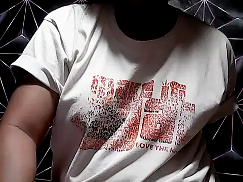 Flowerbebe online show from May 17, 2026, 8:16 pm
